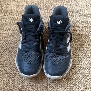 Adidas men’s basketball shoes Size 9